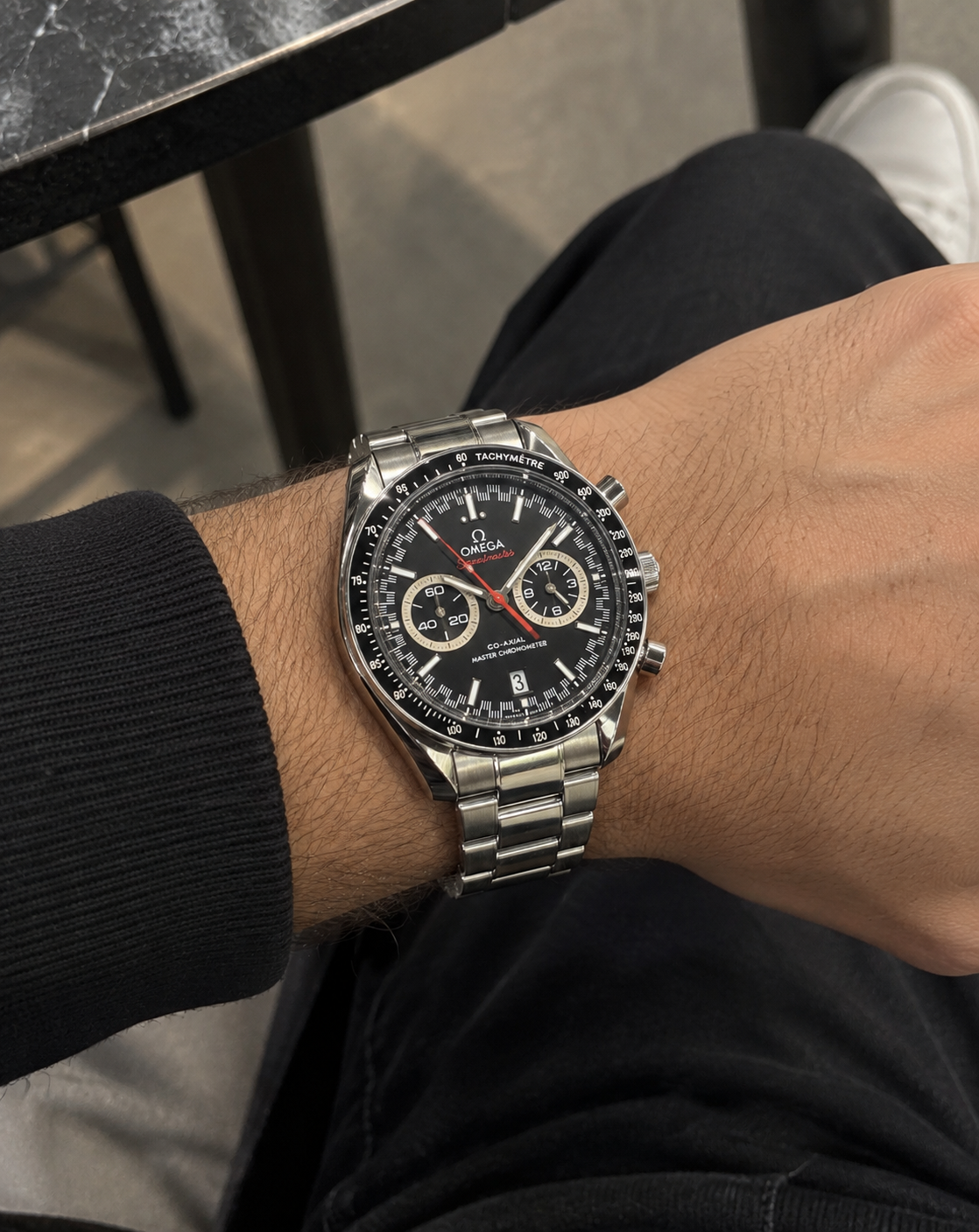 Speedmaster Black Chronograph Watch – Silver Edition