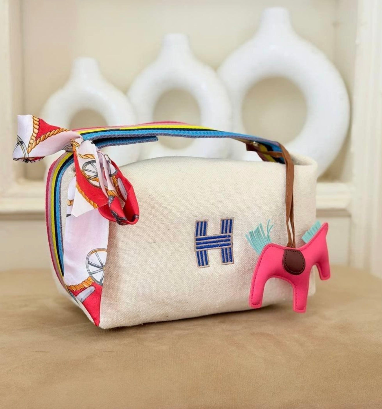 Vora Cosmetic Pouch Bag