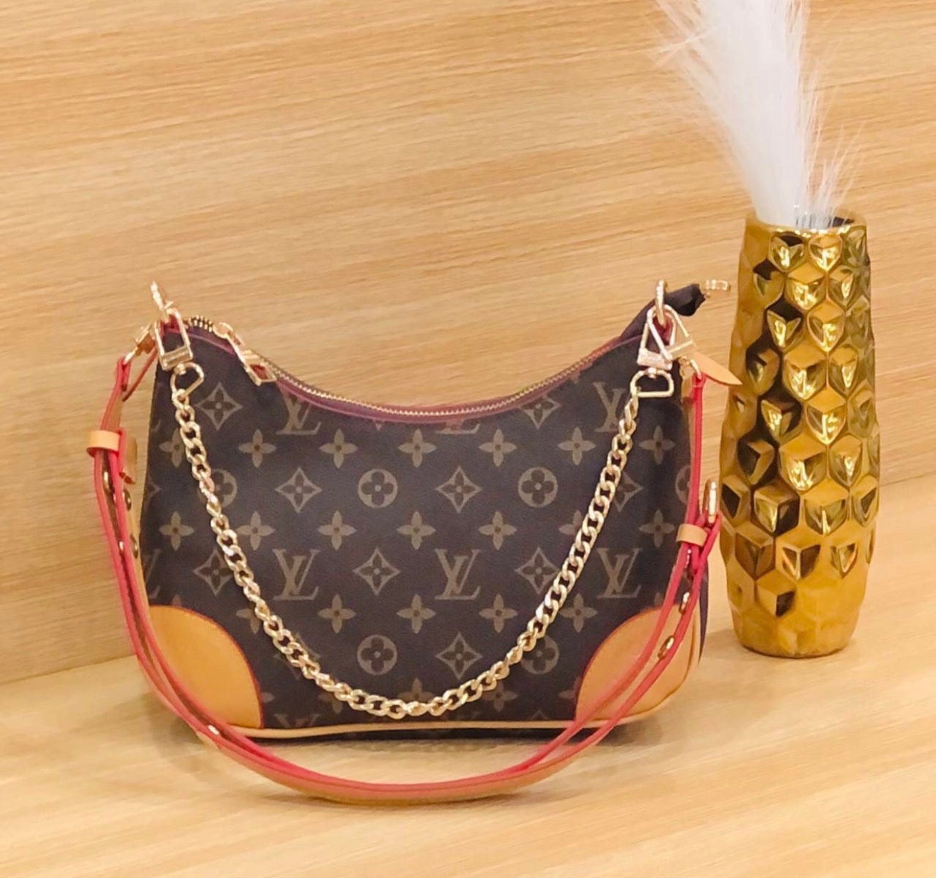 Vora Classic Chain Shoulder Bag